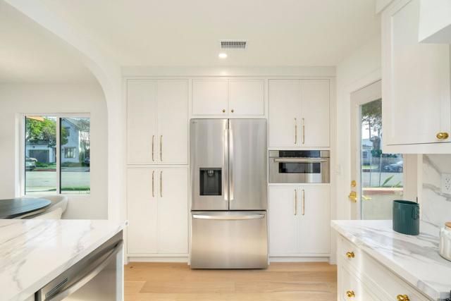 1715 Cedar St, Santa Monica, CA 90405