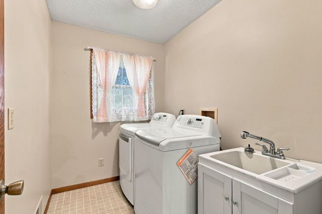20350 Jewel Avenue N, Forest Lake, MN 55025