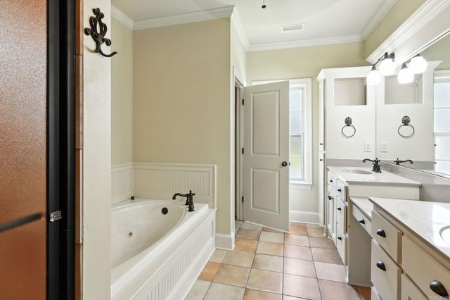 2905 Woodsgate, Little Rock, AR 72211