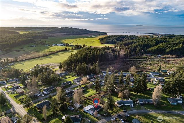 1321 Orchard Loop, Oak Harbor, WA 98277