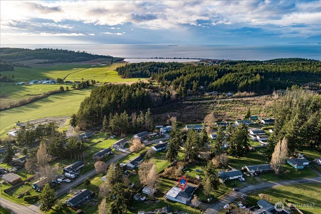 1321 Orchard Loop, Oak Harbor, WA 98277