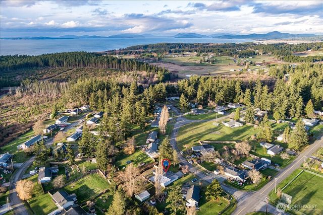 1321 Orchard Loop, Oak Harbor, WA 98277