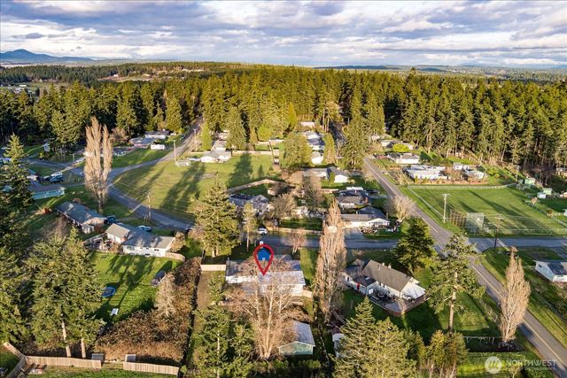 1321 Orchard Loop, Oak Harbor, WA 98277