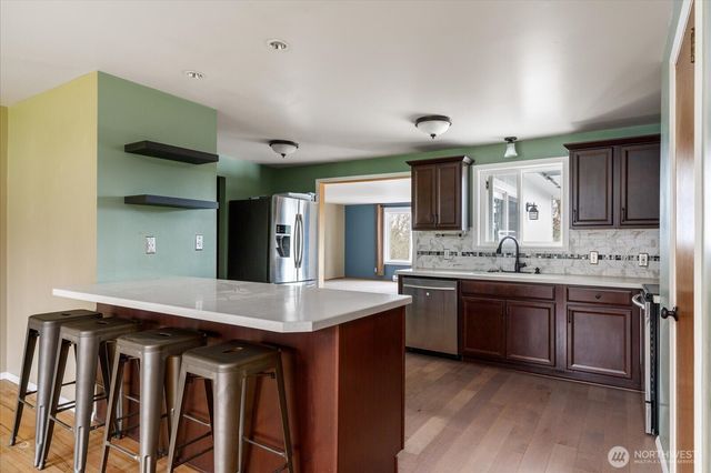 1321 Orchard Loop, Oak Harbor, WA 98277