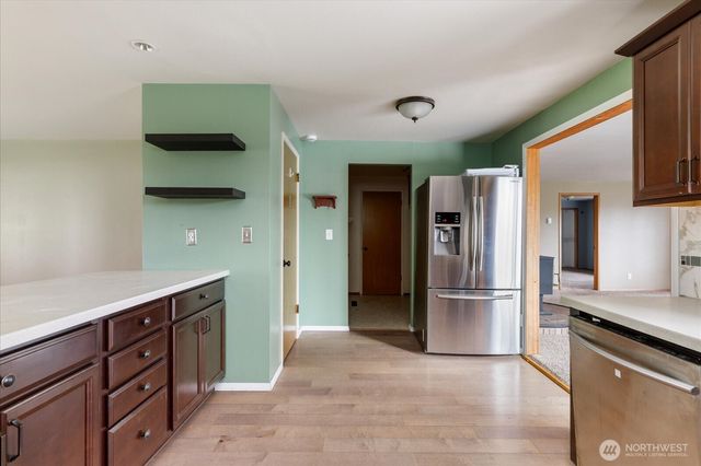 1321 Orchard Loop, Oak Harbor, WA 98277