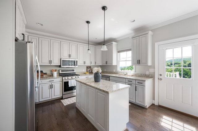 1818 Owl Town RD, Bedford, VA 24523