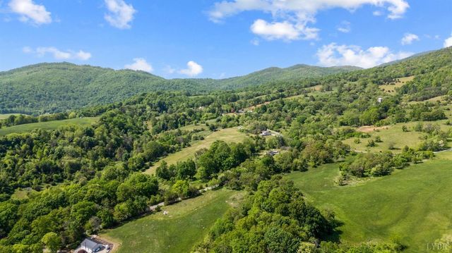 1818 Owl Town RD, Bedford, VA 24523
