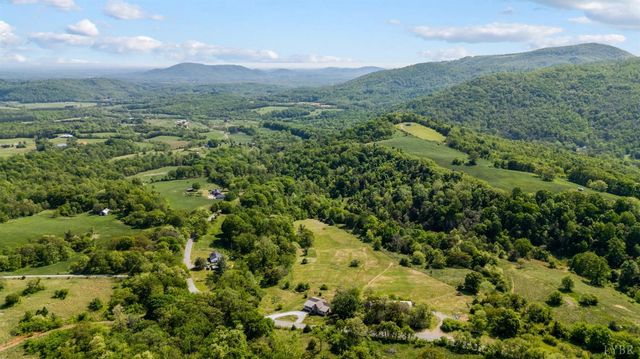 1818 Owl Town RD, Bedford, VA 24523