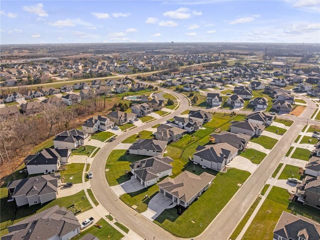 24195 W 91st Terrace, Lenexa, KS 66227