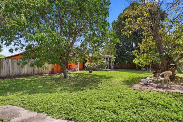 16250 NW 39th Pl, Miami Gardens, FL 33054