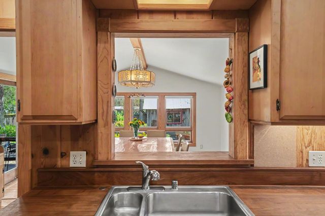 21376 Consolation, Volcano, CA 95689