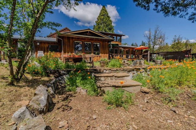 21376 Consolation, Volcano, CA 95689
