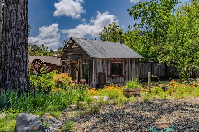 21376 Consolation, Volcano, CA 95689