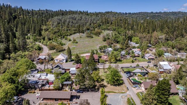 21376 Consolation, Volcano, CA 95689
