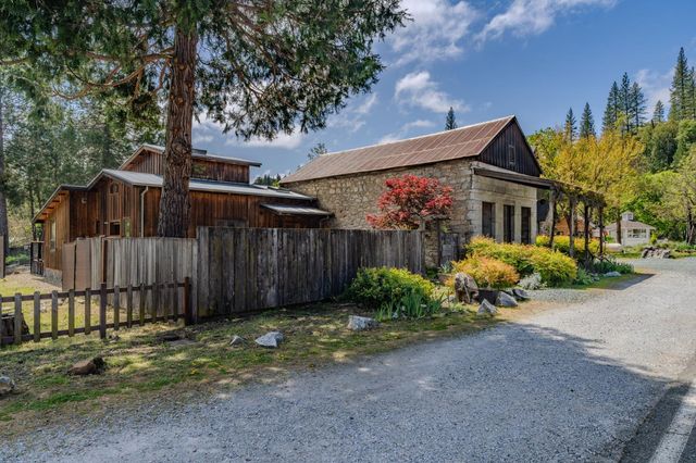 21376 Consolation, Volcano, CA 95689