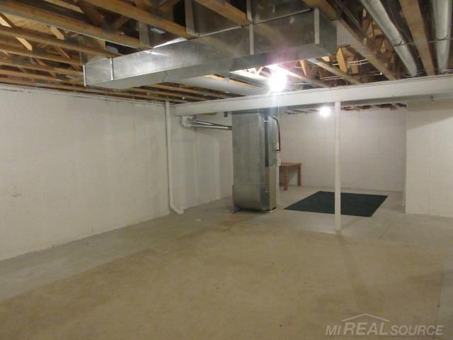 55302 Boardwalk Lane, Shelby Twp, MI 48316