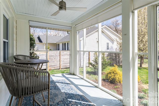 994 Riceville Road, Asheville, NC 28805