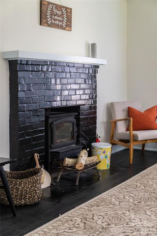 994 Riceville Road, Asheville, NC 28805