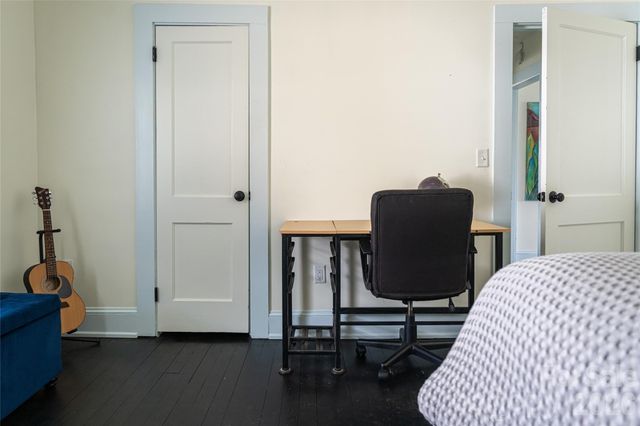 994 Riceville Road, Asheville, NC 28805