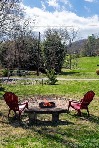 994 Riceville Road, Asheville, NC 28805