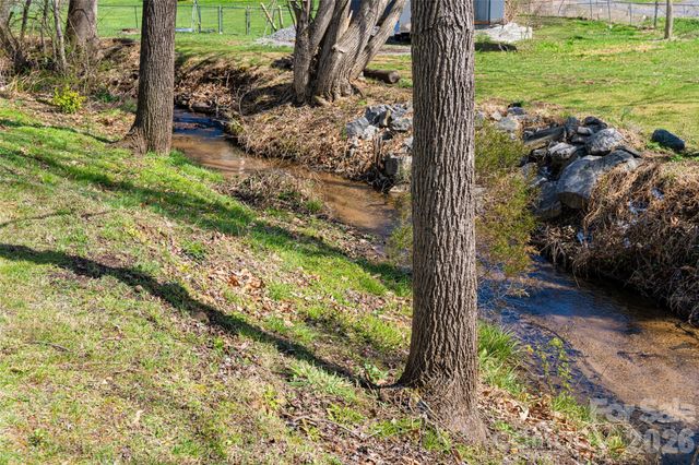 994 Riceville Road, Asheville, NC 28805