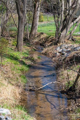 994 Riceville Road, Asheville, NC 28805