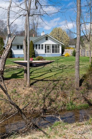 994 Riceville Road, Asheville, NC 28805