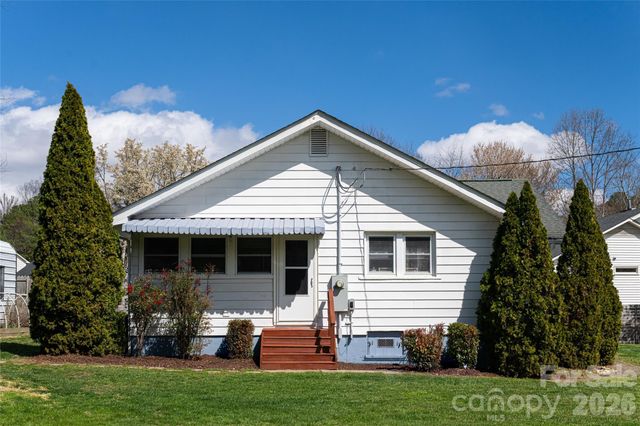 994 Riceville Road, Asheville, NC 28805