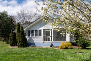 994 Riceville Road, Asheville, NC 28805