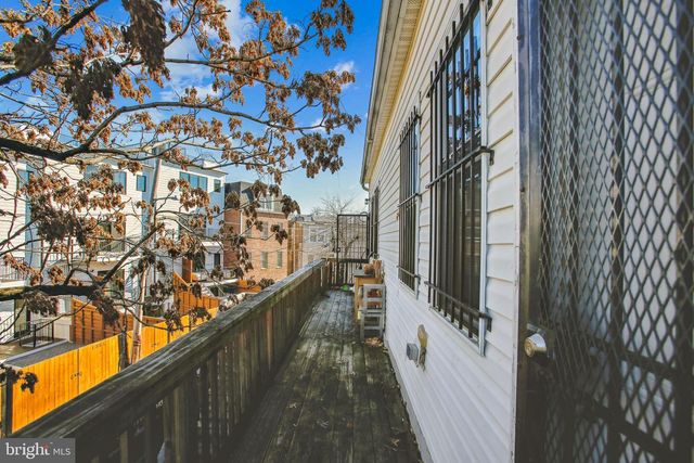 1246 QUEEN ST NE #3, Washington, DC 20002