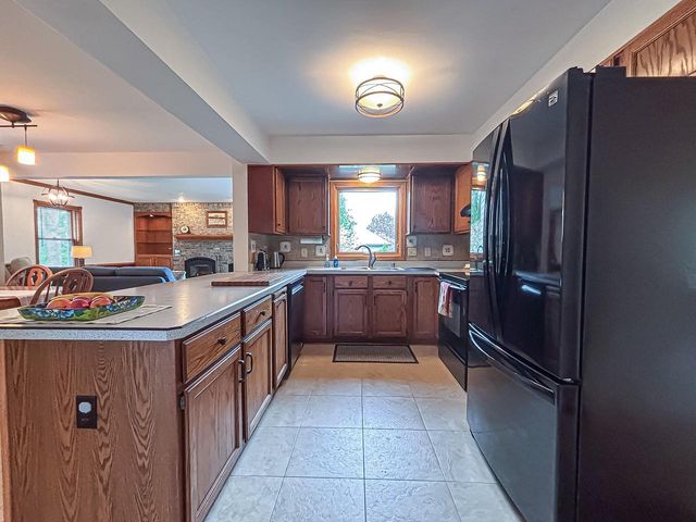 13130 Scarborough DRIVE, New Berlin, WI 53151