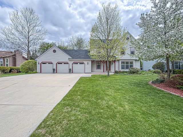 13130 Scarborough DRIVE, New Berlin, WI 53151