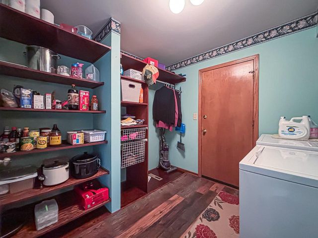 13130 Scarborough DRIVE, New Berlin, WI 53151