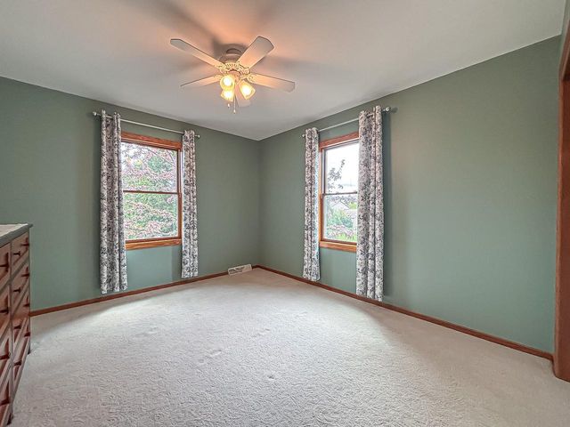 13130 Scarborough DRIVE, New Berlin, WI 53151