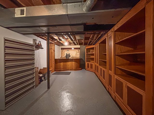 13130 Scarborough DRIVE, New Berlin, WI 53151