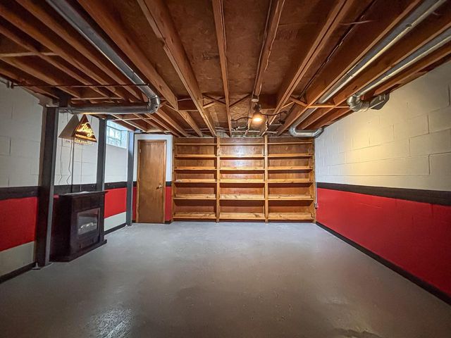 13130 Scarborough DRIVE, New Berlin, WI 53151