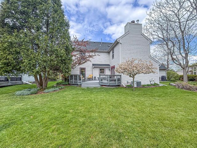 13130 Scarborough DRIVE, New Berlin, WI 53151