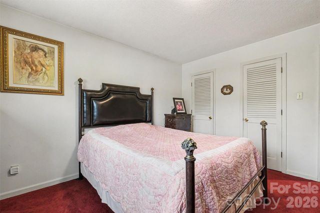 7107 Rolling Hills Drive, Sherrills Ford, NC 28673