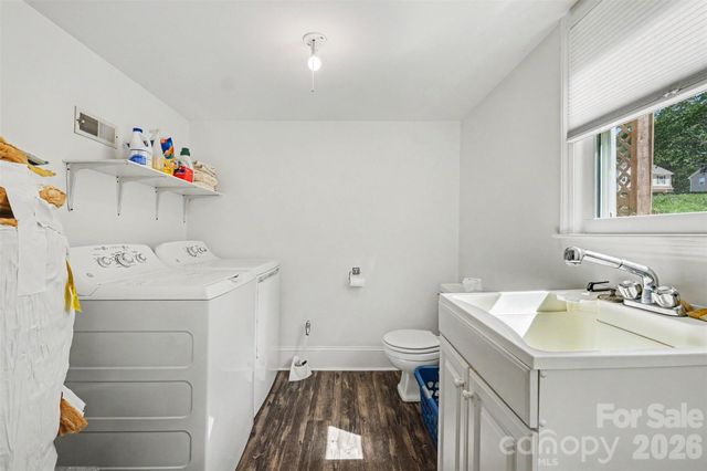 7107 Rolling Hills Drive, Sherrills Ford, NC 28673