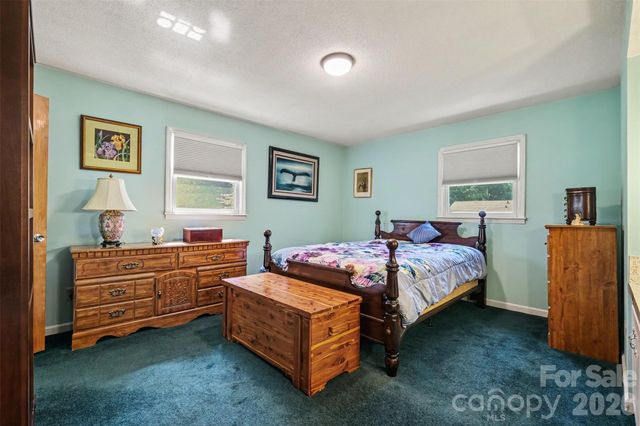 7107 Rolling Hills Drive, Sherrills Ford, NC 28673