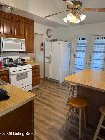 14019 Darwin Blvd, Louisville, KY 40272