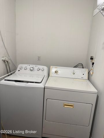 14019 Darwin Blvd, Louisville, KY 40272