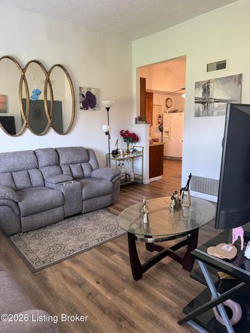 14019 Darwin Blvd, Louisville, KY 40272