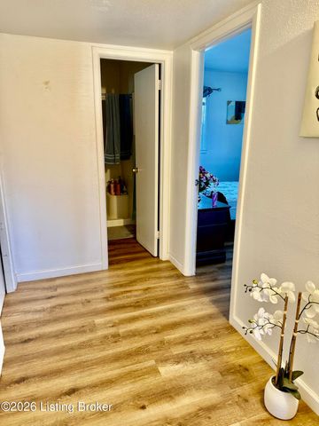 14019 Darwin Blvd, Louisville, KY 40272