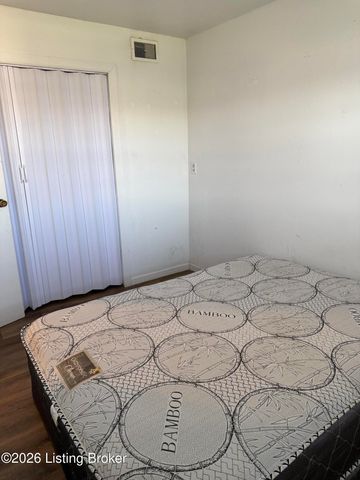 14019 Darwin Blvd, Louisville, KY 40272