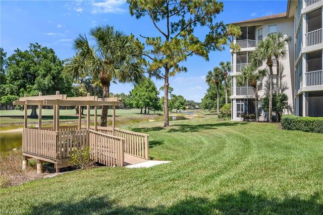 200 Wyndemere WAY B402, Naples, FL 34105