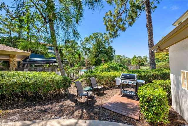 200 Wyndemere WAY B402, Naples, FL 34105