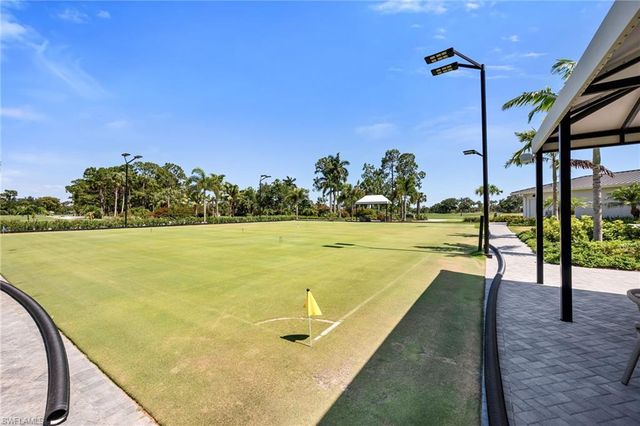 200 Wyndemere WAY B402, Naples, FL 34105