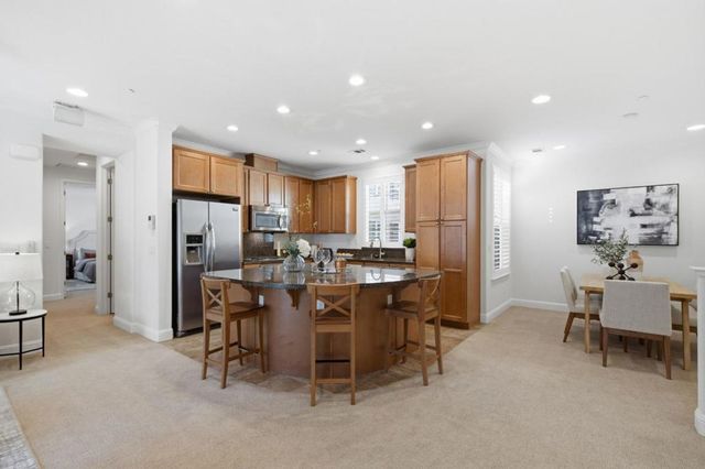 631 True Wind Way 216, Redwood City, CA 94063