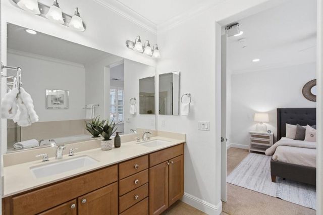 631 True Wind Way 216, Redwood City, CA 94063